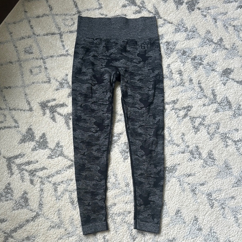 Gymshark Women’s Camo Leggings - Dark Gray